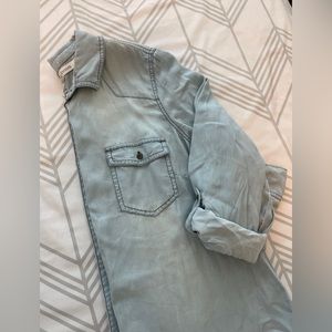 Women’s chambray shirt- Medium